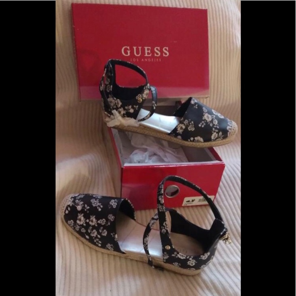 Guess Black/White Floral GF Cadey Espadrilles Sz 8M